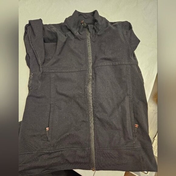 Lululemon Hoodie. Black. Size 6 - Picture 8 of 8